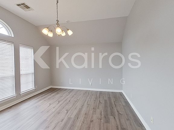 3rd image of 16816 Valderama Way