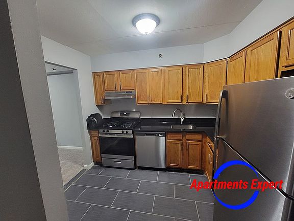 3rd image of 3333 Bruner Ave APT 1E