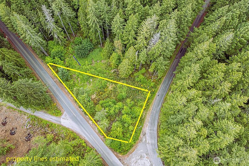 2nd image of 811 Herron Road NW