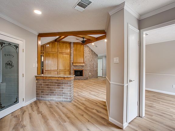 2nd image of 5625 Village Arbour Dr
