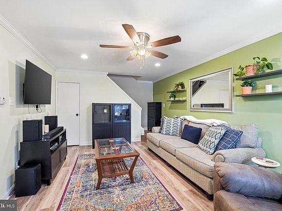 5th image of 3850 Woodhaven Rd Unit 607