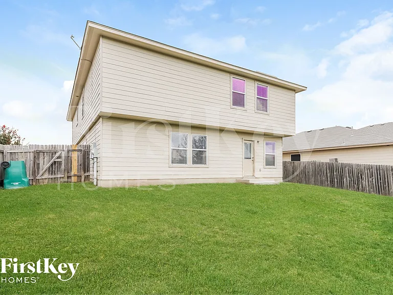 466 Dolly Dr — Photo 15