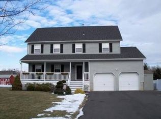 5 Pine Ct, Montgomery, NY 12549