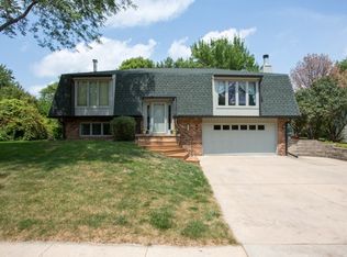 2707 Abraham Dr, Cedar Falls, IA 50613