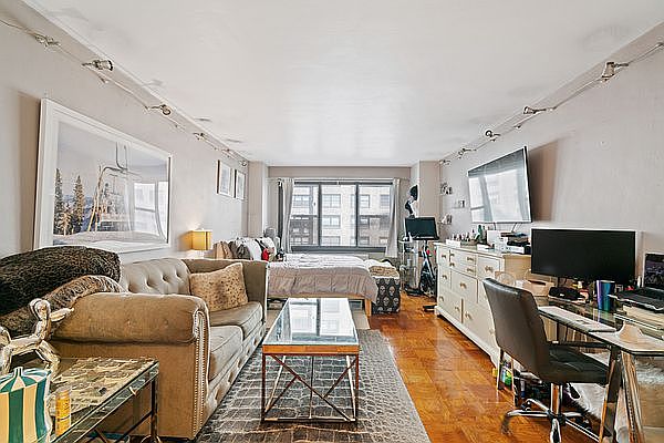 1st image of 220 E 57th St APT 6E