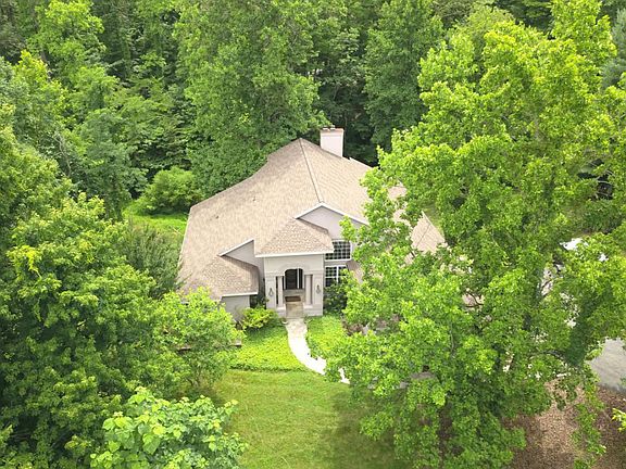 5th image of 6620 Christopher Dr