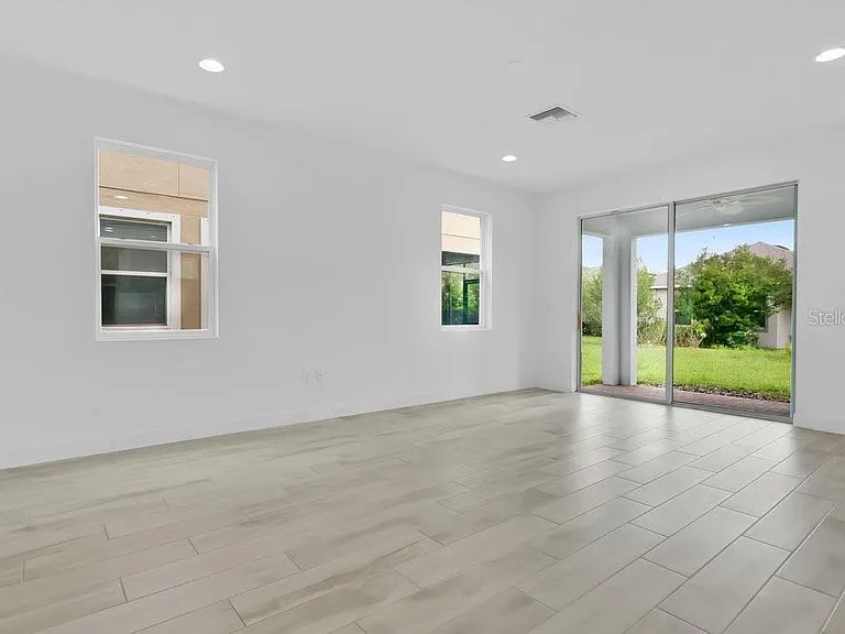 6214 Sea Amber Ln — Photo 17