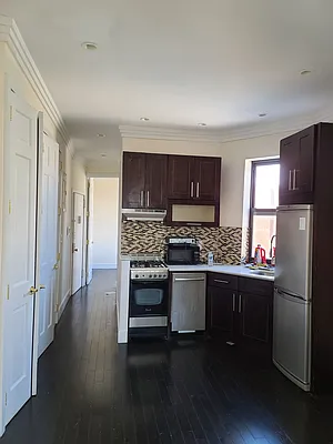 Rented by Point NYC | media 9