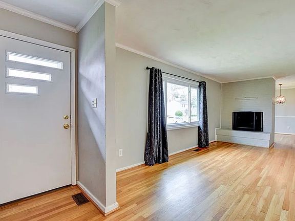 5th image of 608 Birch Dr