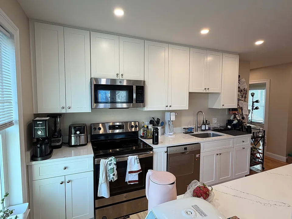 62-64 Waverly St #2