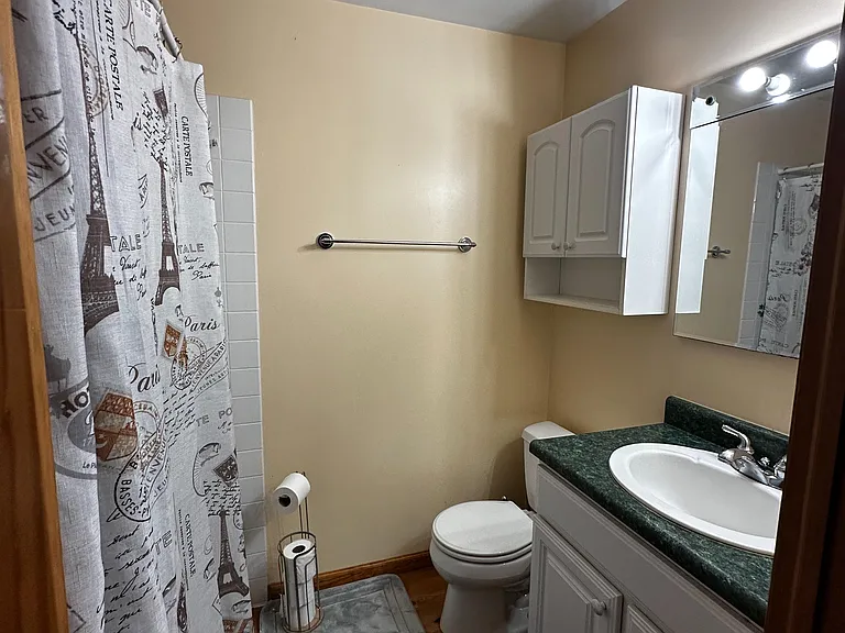1028 Hoven Rd — Photo 7