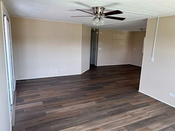 4th image of 8549 Crown Dr #272