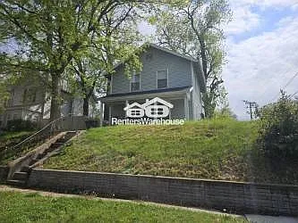 901 41st St Photo 1