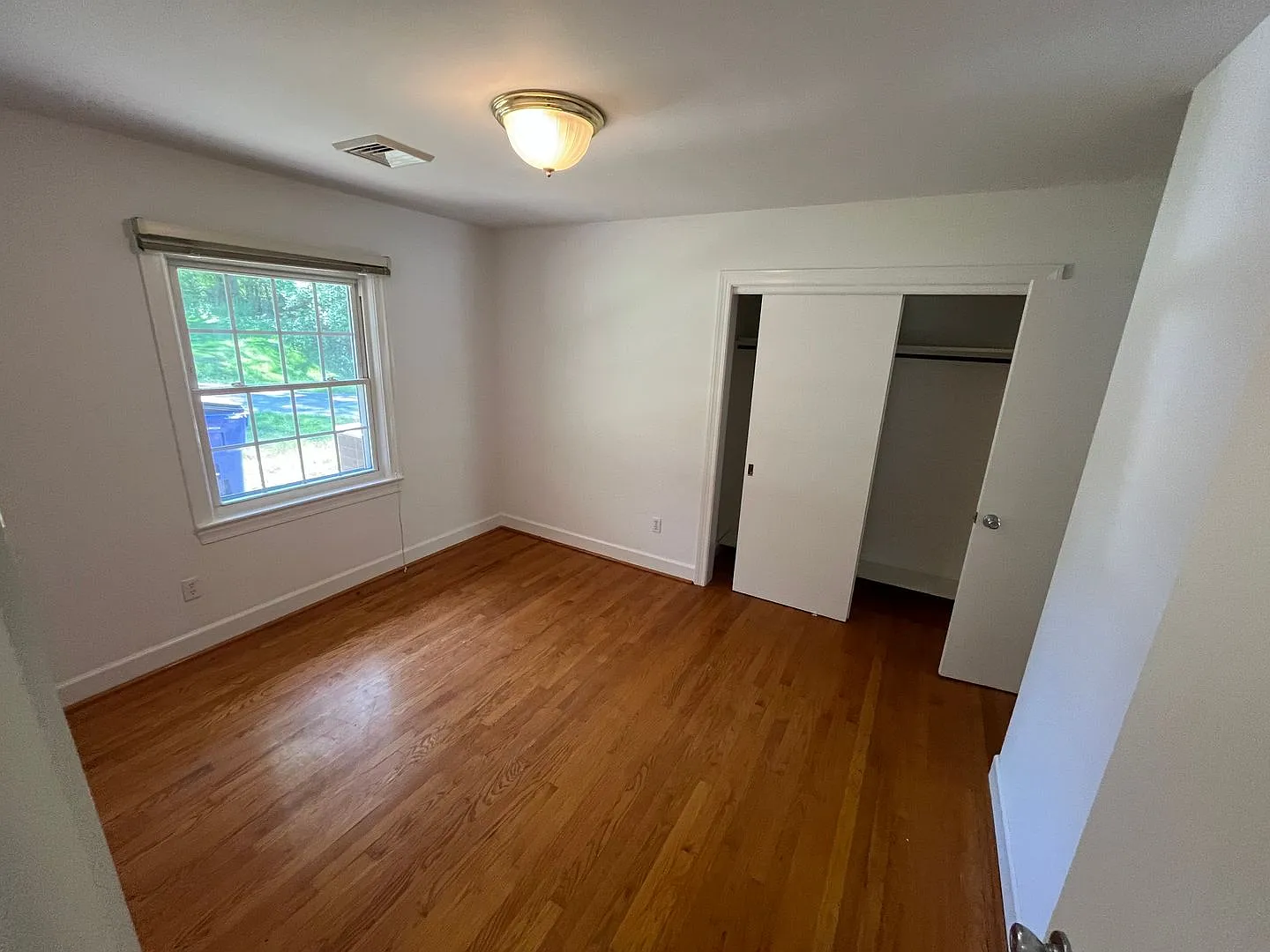 316 Sunset Blvd — Photo 2