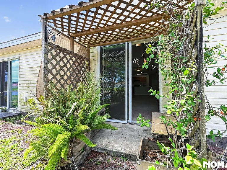 18266 Minorea Ln — Photo 30