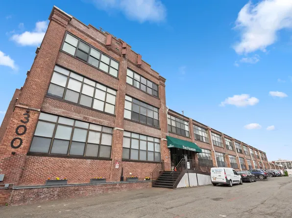 300 Communipaw Avenue image 31 of 36