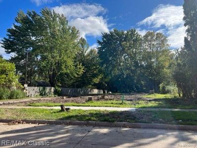 5018 Northlawn Dr, Sterling Heights, MI, 48310