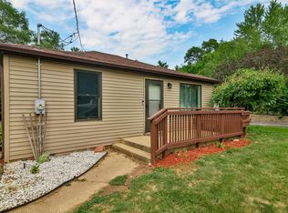 351 W Hononegah Rd, Rockton, IL 61072