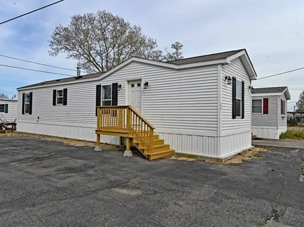 3132 Cranberry Hwy #44, Buzzards Bay, MA 02532