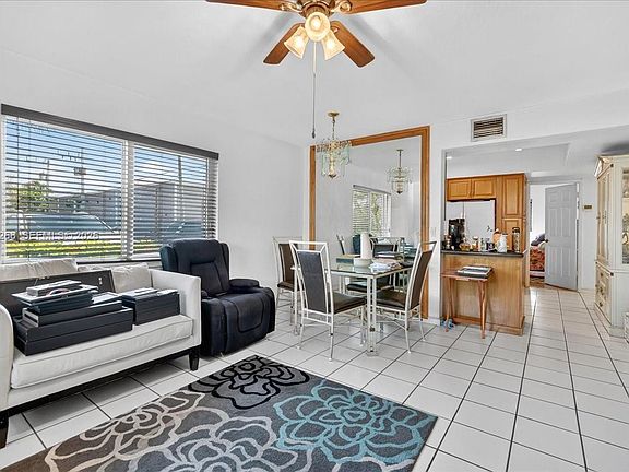 5th image of 2115 NE 37th Dr APT 120