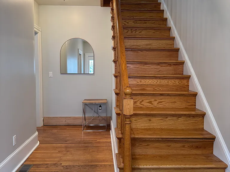 10 Barker St — Photo 12