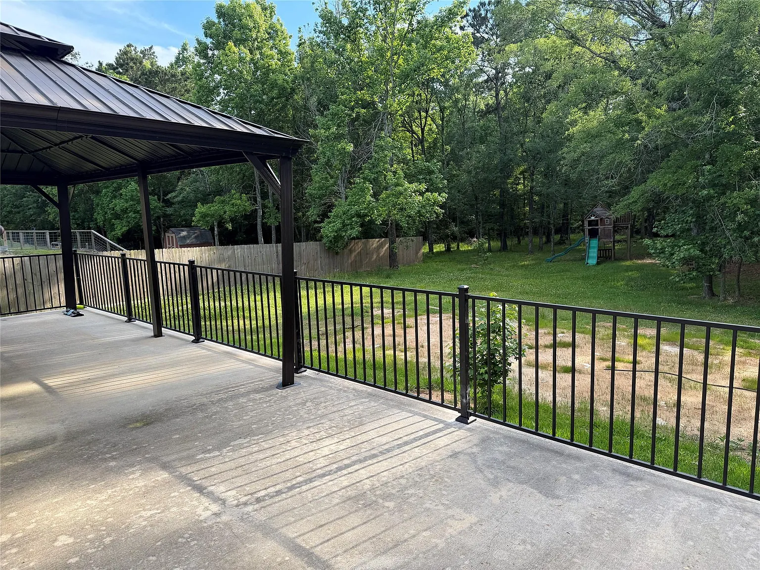 4 bed, 2.5 bath, 2788 sqft, $2,350 — Photo 4