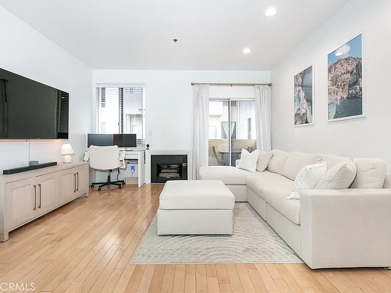 19350 Sherman Way #124 — Photo 6