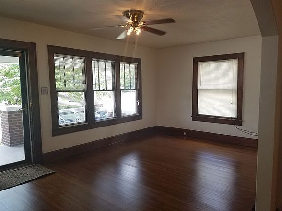 3rd image of 602 N Jackson St