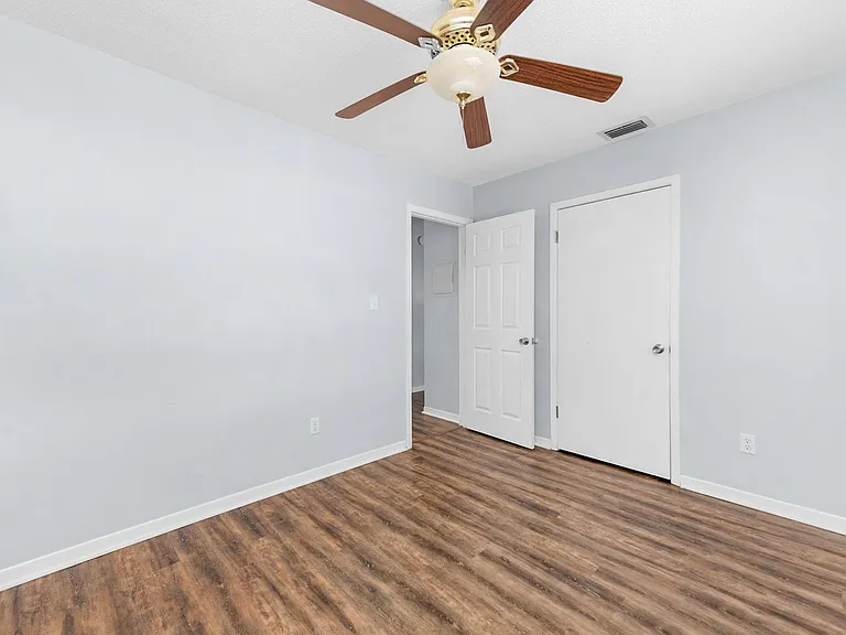 10150 Guidy Ln — Photo 15