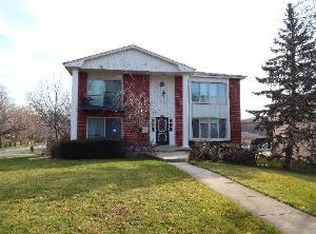 9701 S 90th Ave APT 1S, Palos Hills, IL 60465
