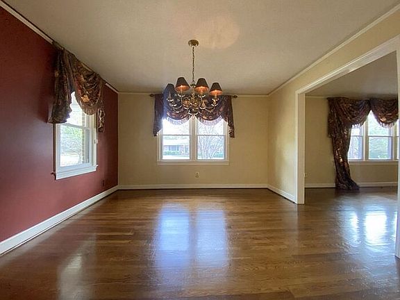 2nd image of 1003 Asbury Dr