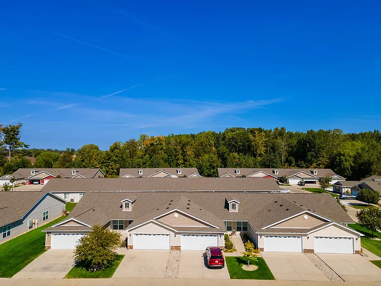 Redwood Shelby Township — Photo 18