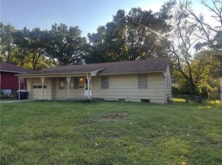 11302 Kensington Ave, Kansas City, MO 64137