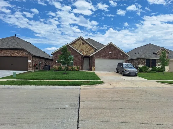 712 Philadelphia St, Fate, TX 75189