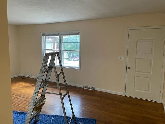 124 Brookview Dr — Photo 10