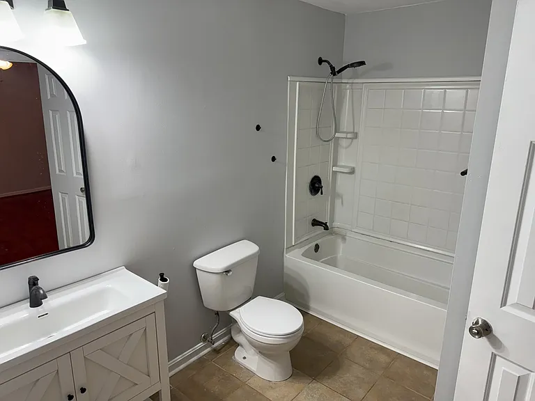 Main bath/master bath