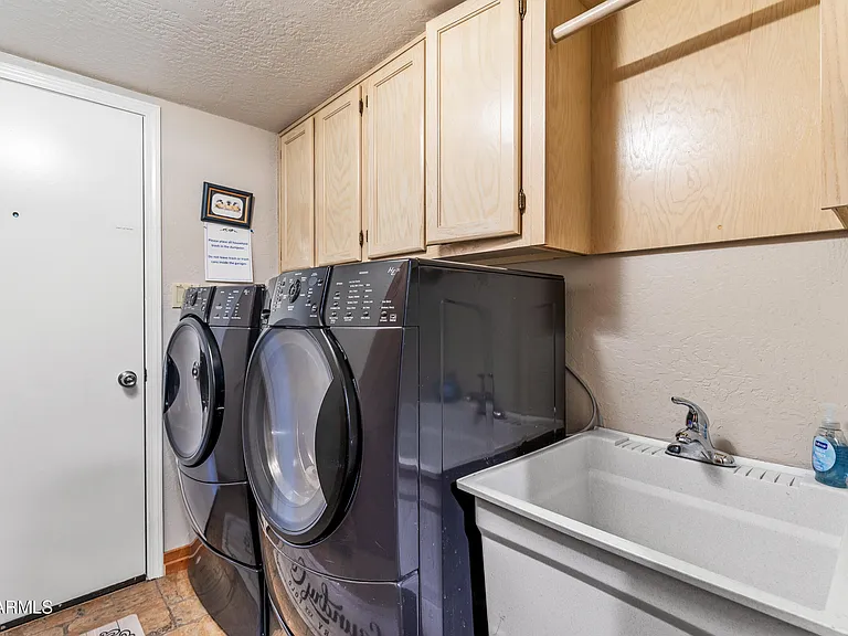 8950 W Antoinette Way — Photo 124