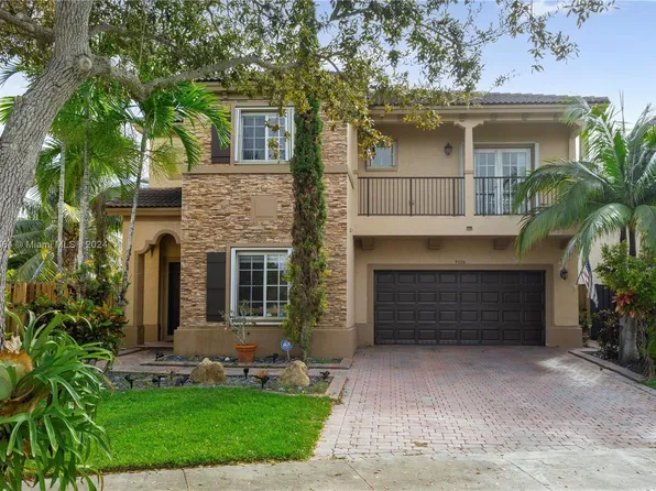 9376 SW 227th Ln, Cutler Bay, FL 33190