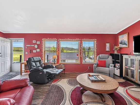 3rd image of 21470 5th Avenue