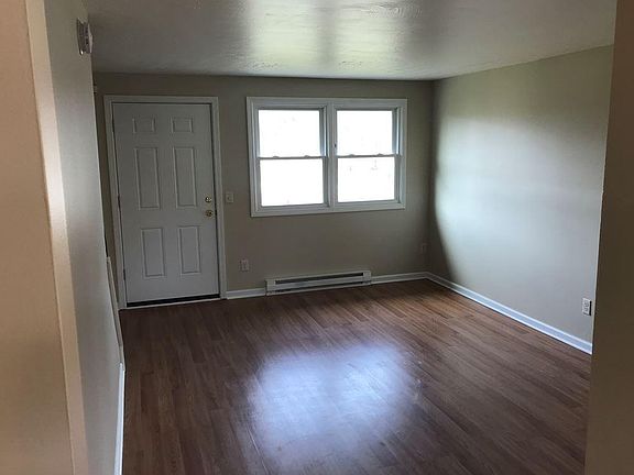 3rd image of 1274 N Chapel St