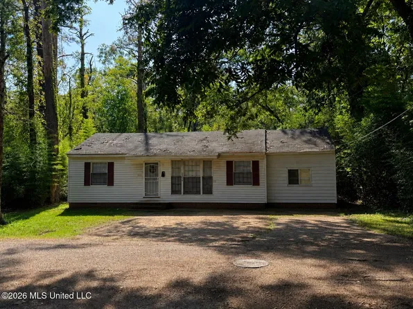 2111 Oakhurst Dr, Jackson, MS 39204