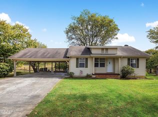 322 Oakdale St, Maryville, TN 37801