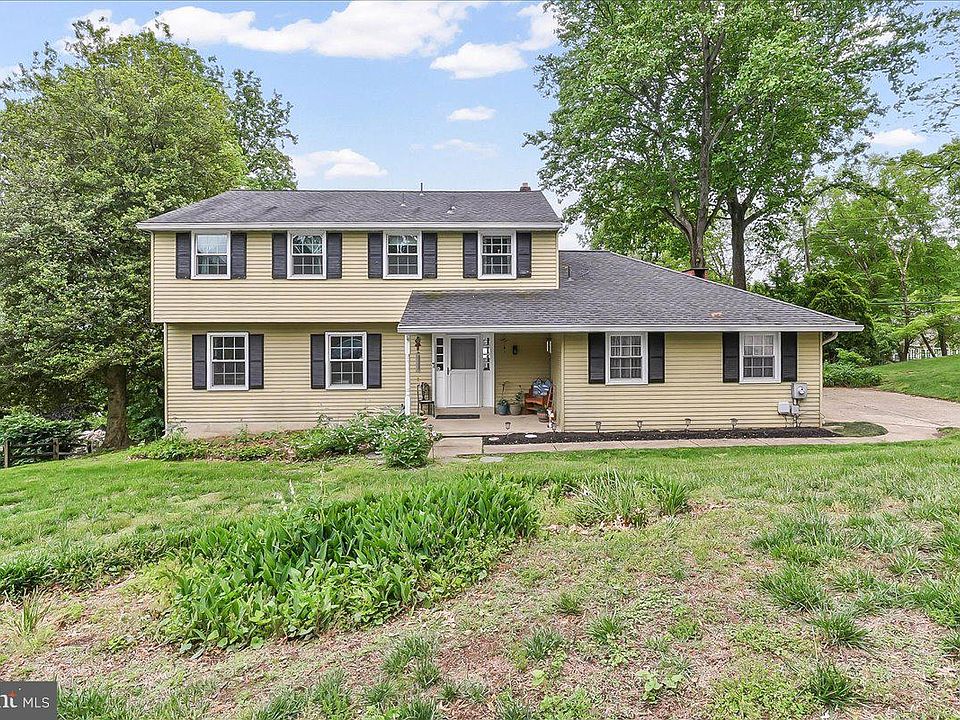 1st image of 5449 Crestline Rd