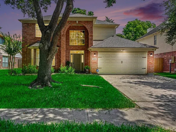 2212 Palm Lagoon Dr, League City, TX 77573