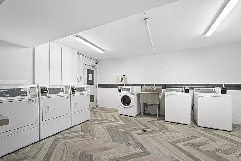 2040 Eglinton Ave W — Photo 12