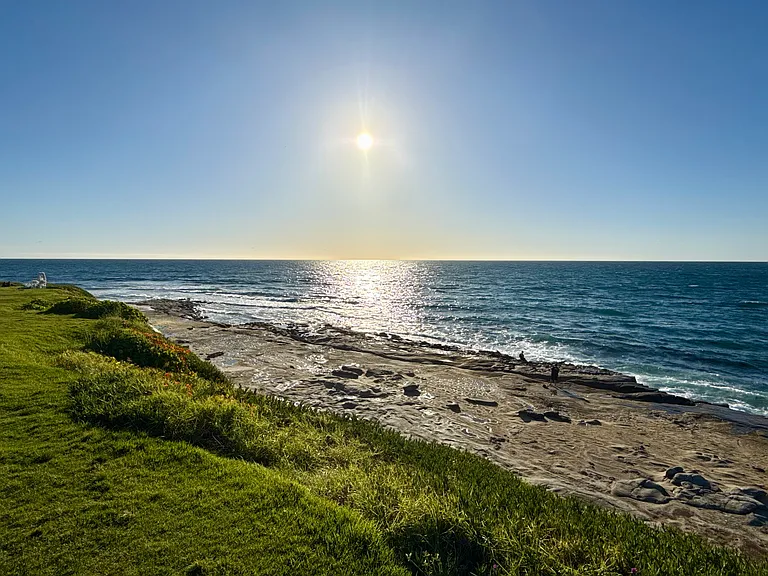 Numerous beaches on the La Jolla Coast near the condo