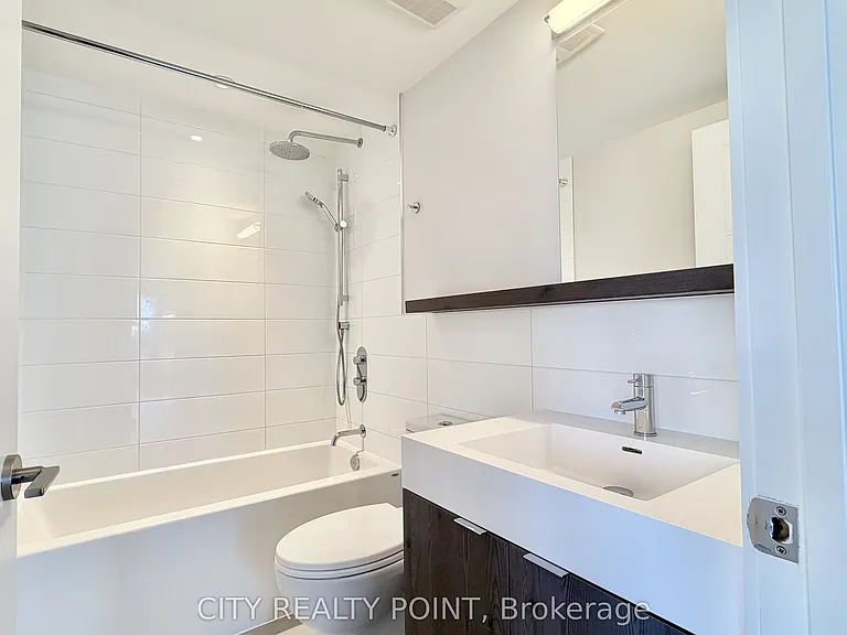 2525 Bathurst St #1104 — Photo 7