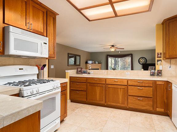 Travertine Counters & Floors