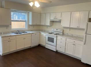 720 Lincoln Hwy #1, Rochelle, IL 61068