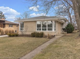 4804 Prospect Ave, Downers Grove, IL 60515